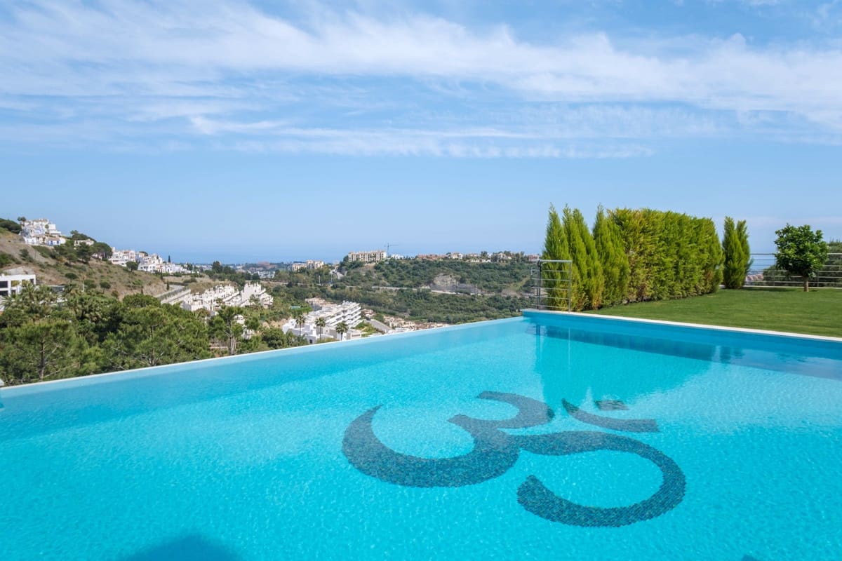 12 Zimmer Villa zu verkaufen in Benahavis mit Pool Garage - 11.500.000 € (Ref: 7070708)