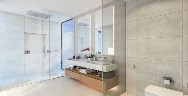 4 quarto Moradia para venda em Estepona com piscina garagem - 1 455 000 € (Ref: 7070742)