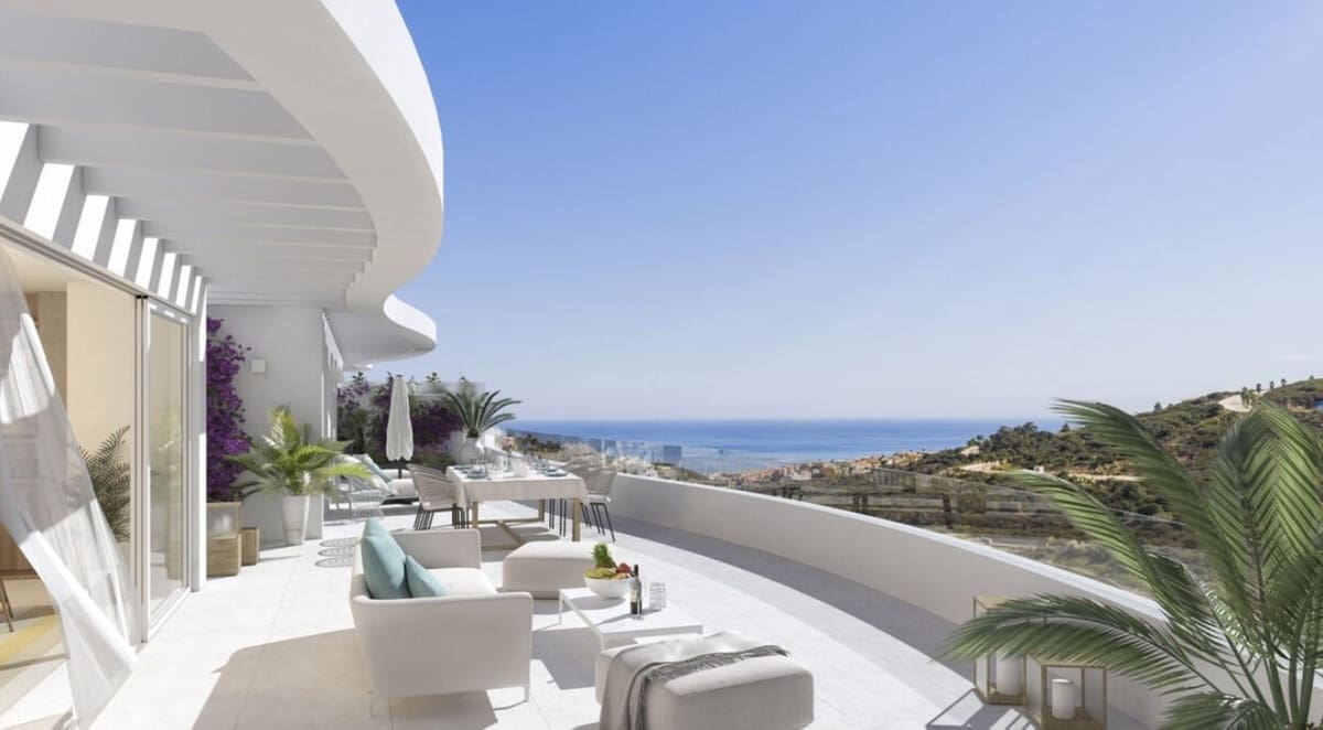 2 bedroom Apartment for sale in La Alcaidesa with pool garage - € 514,000 (Ref: 7070753)