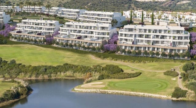 2 bedroom Apartment for sale in La Alcaidesa with pool garage - € 514,000 (Ref: 7070753)