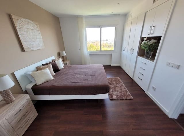 Chalet de 4 habitaciones en Benahavís en venta con piscina - 1.850.000 € (Ref: 7070754)