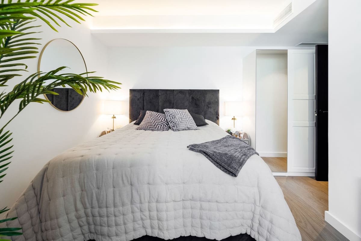 5 soverom Villa til salgs i La Quinta med svømmebasseng garasje - € 2 990 000 (Ref: 7070775)