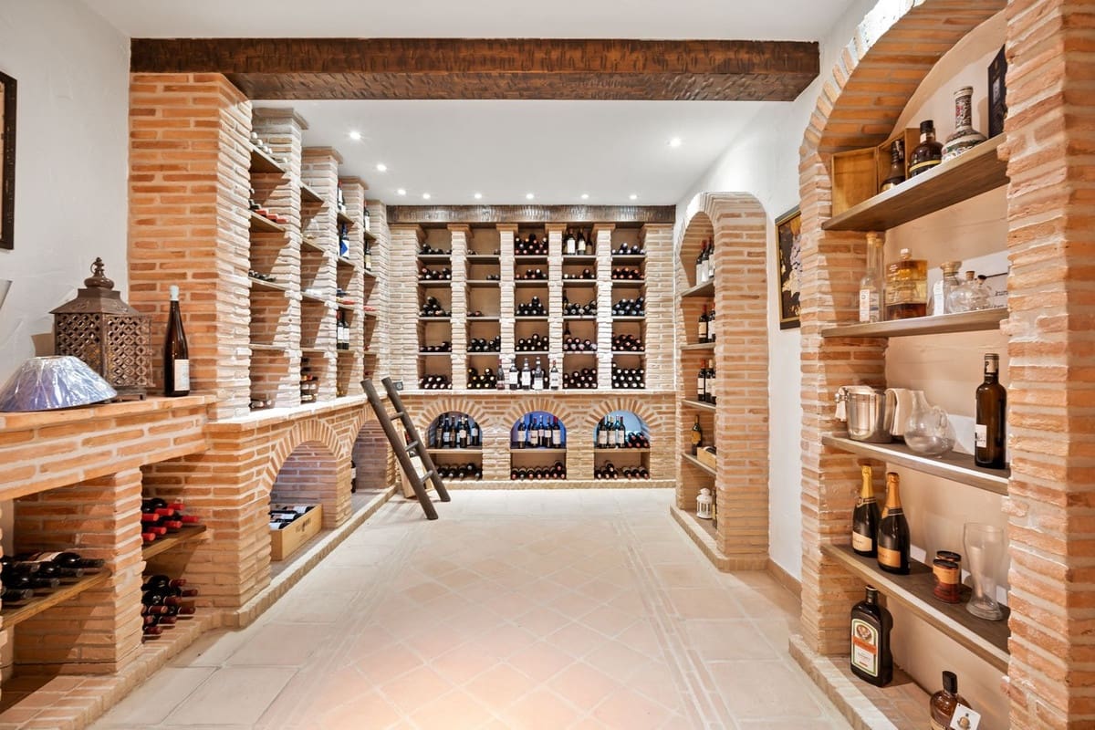 6 sovrum Villa till salu i Benahavis med pool garage - 3 400 000 € (Ref: 7070780)