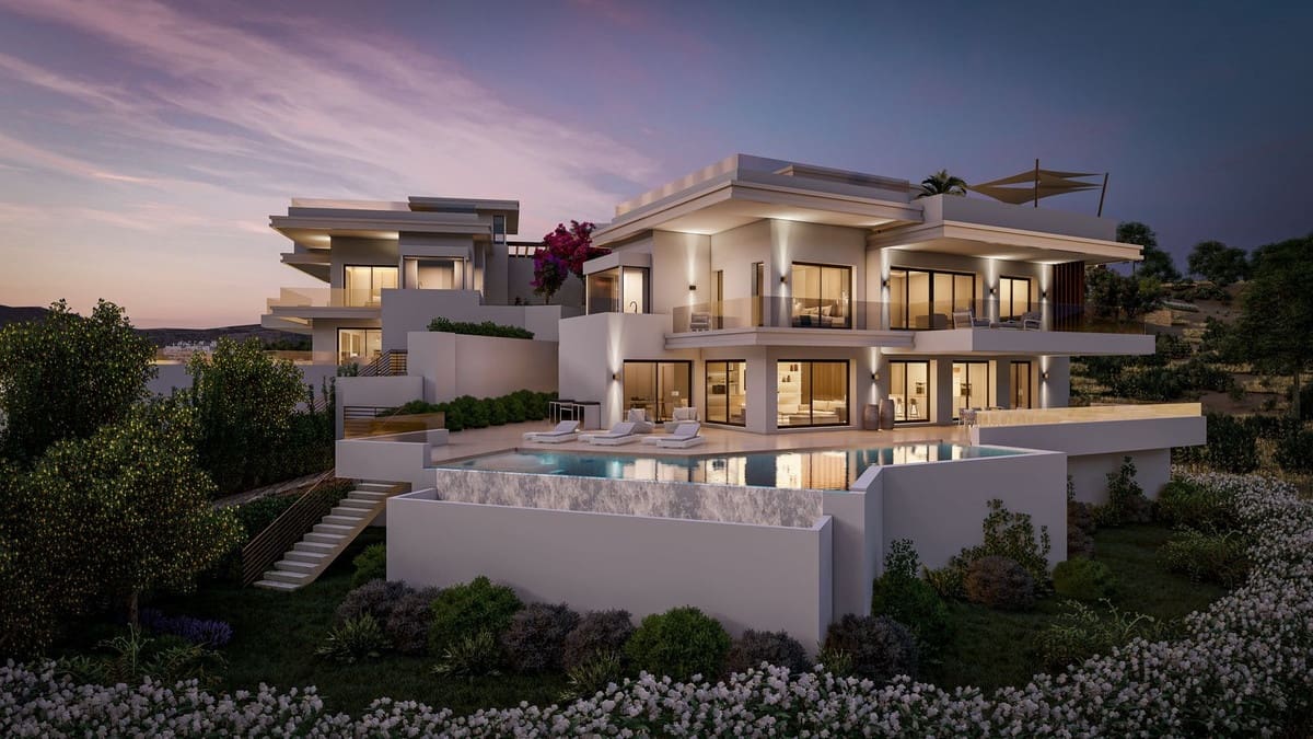 4 bedroom Villa for sale in Estepona with pool garage - € 2,750,000 (Ref: 7070782)
