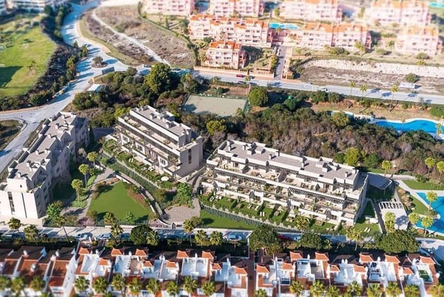 Apartamento de 2 habitaciones en Mijas Costa, Mijas en venta con piscina garaje - 312.000 € (Ref: 7070798)