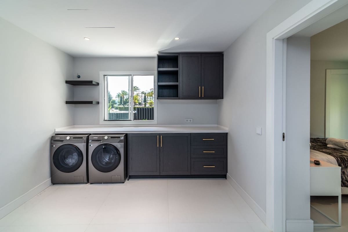 Chalet de 8 habitaciones en Nueva Andalucia en venta con piscina garaje - 7.900.000 € (Ref: 7074811)