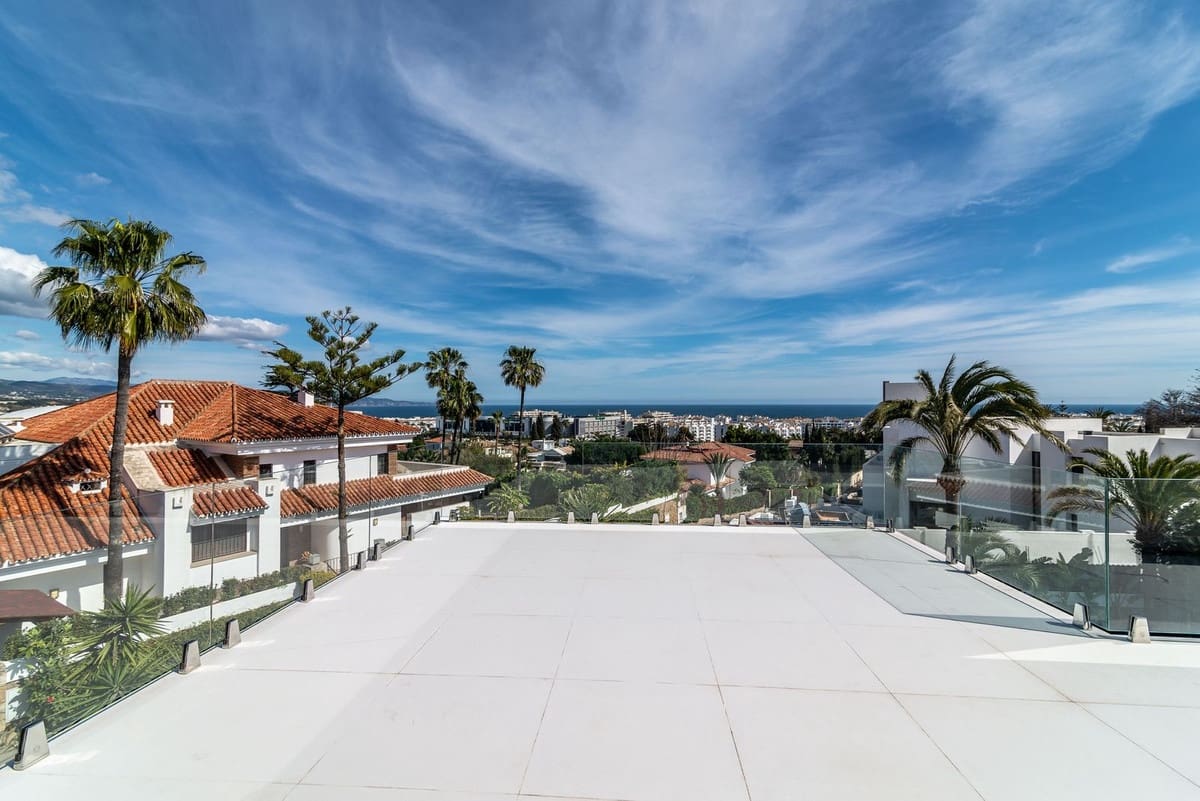 Chalet de 8 habitaciones en Nueva Andalucia en venta con piscina garaje - 7.900.000 € (Ref: 7074811)