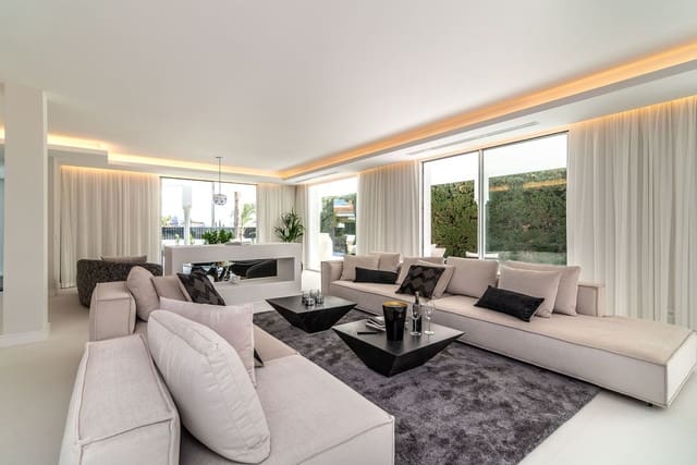 8 soveværelse Villa til salg i Nueva Andalucia, Marbella med swimmingpool garage - € 7.900.000 (Ref: 7074811)