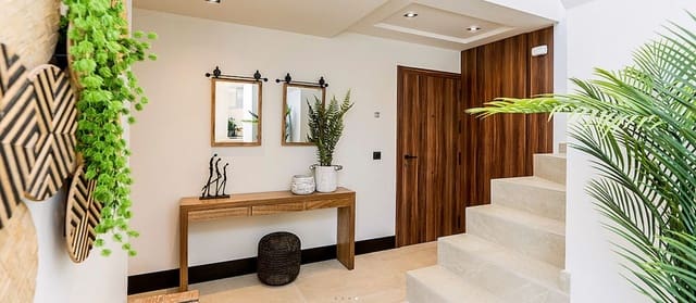 2 bedroom Apartment for sale in Nueva Andalucia, Marbella with pool garage - € 1,015,000 (Ref: 7088064)