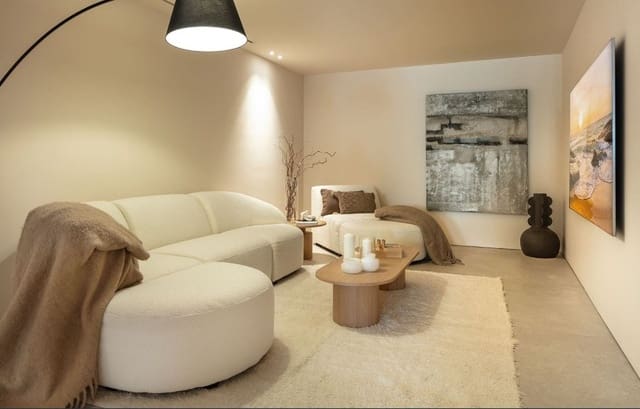 5 bedroom Villa for sale in Nueva Andalucia, Marbella with pool garage - € 3,795,000 (Ref: 7141265)