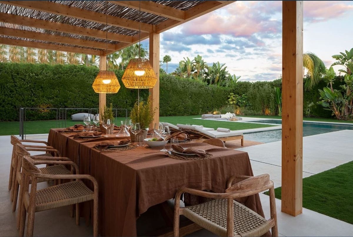 5 bedroom Villa for sale in Nueva Andalucia with pool garage - € 3,795,000 (Ref: 7141265)