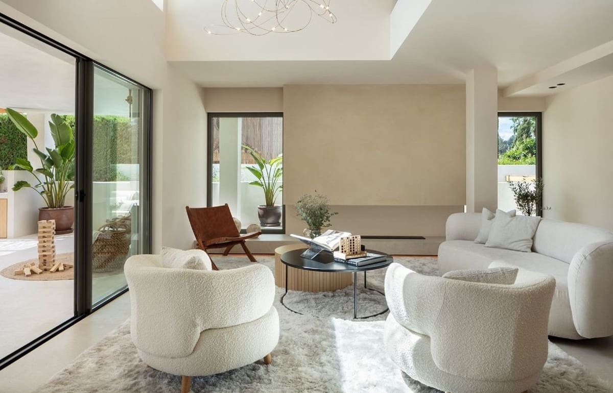 5 bedroom Villa for sale in Nueva Andalucia with pool garage - € 3,795,000 (Ref: 7141265)