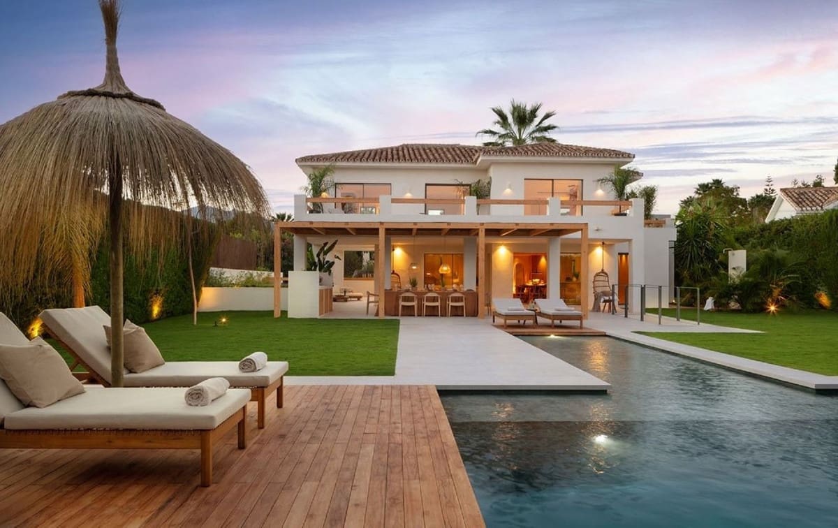 Chalet de 5 habitaciones en Nueva Andalucia en venta con piscina garaje - 3.795.000 € (Ref: 7141265)