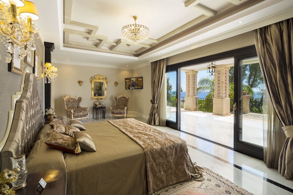 7 sypialnia Willa na sprzedaż w Marbella z basenem garażem - 10 900 000 € (Ref: 7143824)