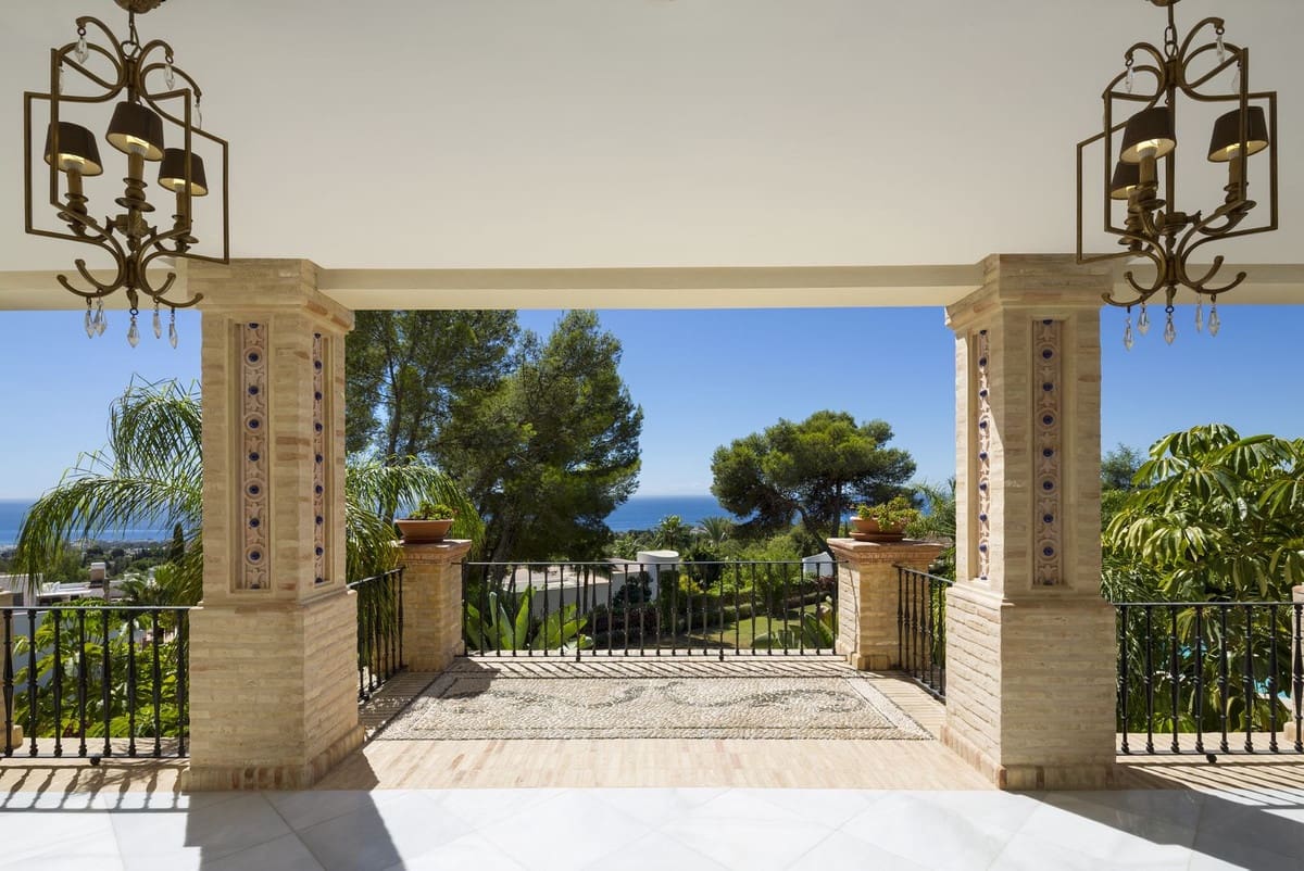 7 sypialnia Willa na sprzedaż w Marbella z basenem garażem - 10 900 000 € (Ref: 7143824)