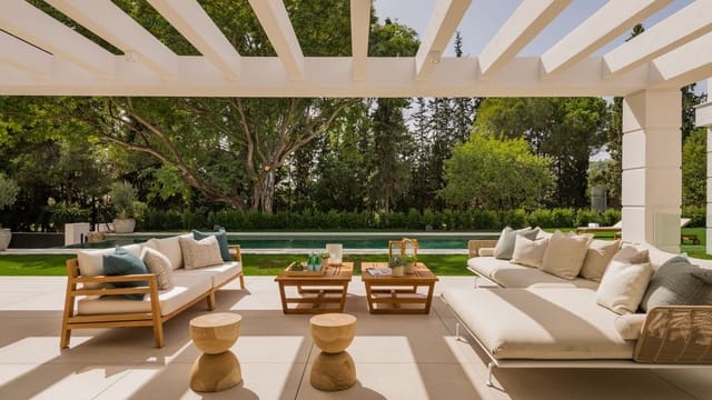 5 sypialnia Willa na sprzedaż w El Paraiso, Estepona z basenem garażem - 6 350 000 € (Ref: 7151107)