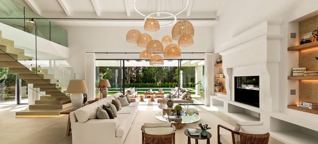 5 slaapkamer Villa te koop in El Paraiso, Estepona met zwembad garage - € 6.350.000 (Ref: 7151107)