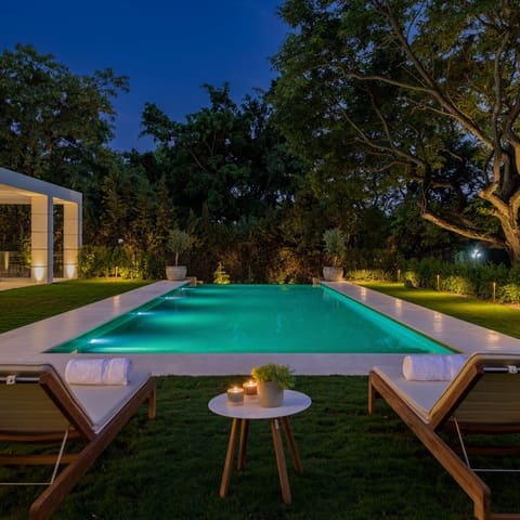 5 slaapkamer Villa te koop in El Paraiso, Estepona met zwembad garage - € 6.350.000 (Ref: 7151107)