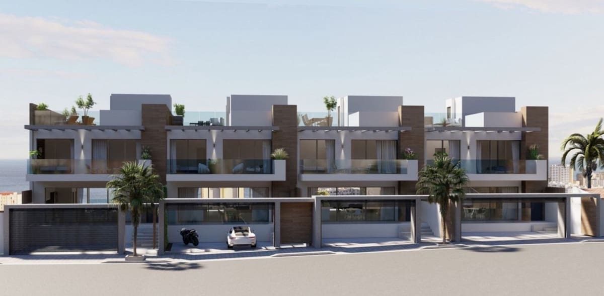 3 sypialnia Dom blizniak na sprzedaż w Fuengirola z basenem garażem - 1 350 000 € (Ref: 7181071)