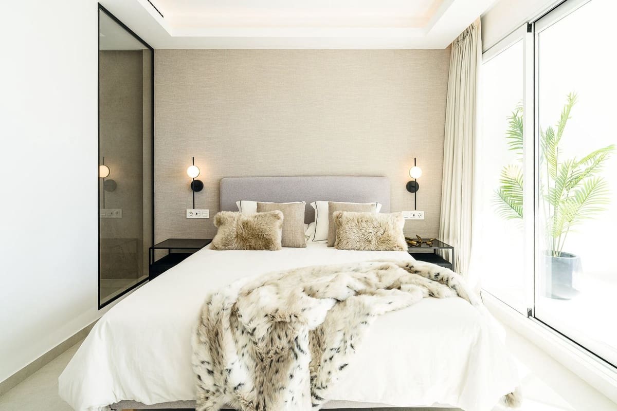 Apartamento de 3 habitaciones en Benahavís en venta con piscina garaje - 995.000 € (Ref: 7224553)