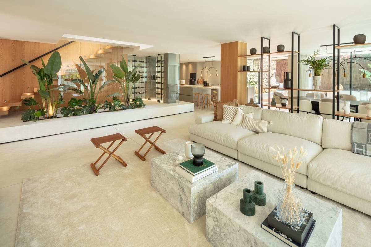 4 sovrum Villa till salu i Nueva Andalucia med pool garage - 3 550 000 € (Ref: 7237409)