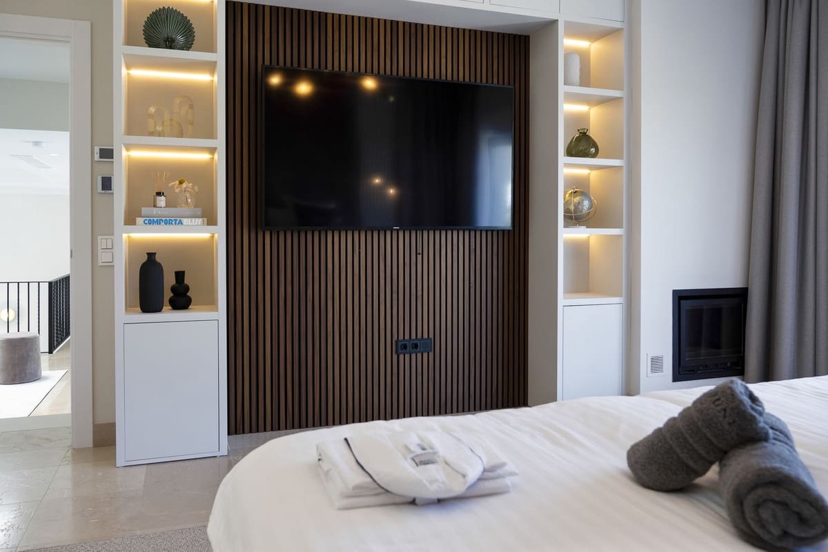 7 bedroom Villa for sale in Benahavis with pool garage - € 5,950,000 (Ref: 7302645)