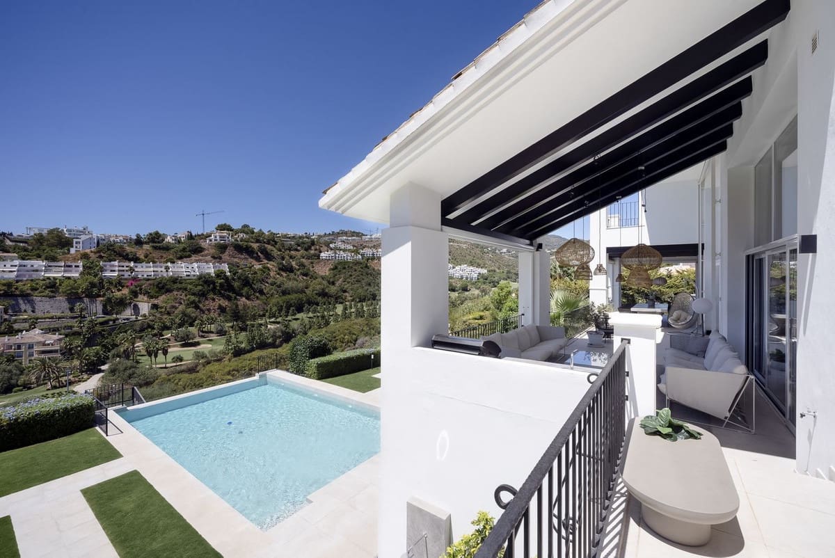 7 bedroom Villa for sale in Benahavis with pool garage - € 5,950,000 (Ref: 7302645)