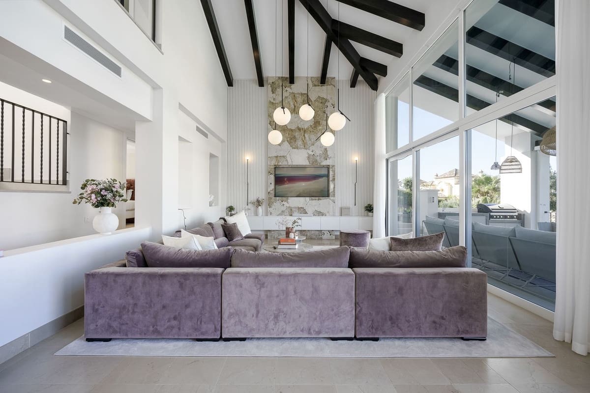 7 bedroom Villa for sale in Benahavis with pool garage - € 5,950,000 (Ref: 7302645)