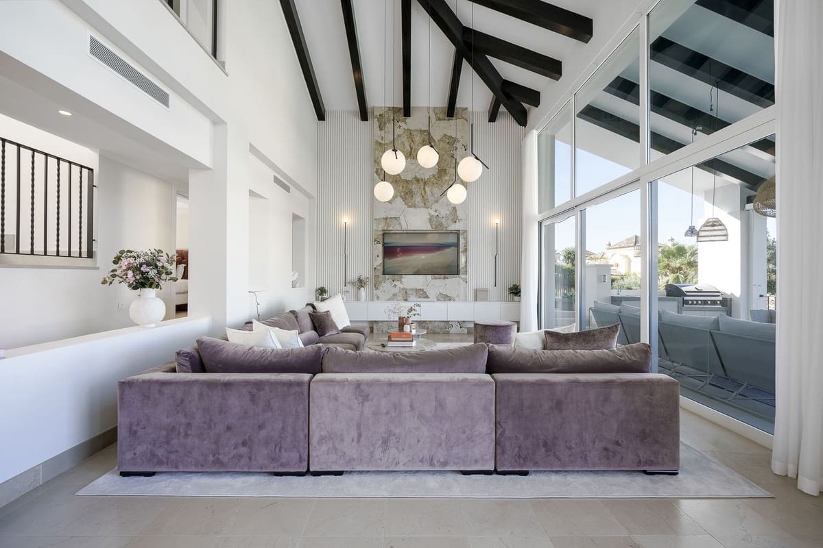 7 bedroom Villa for sale in Benahavis with pool garage - € 5,950,000 (Ref: 7302645)