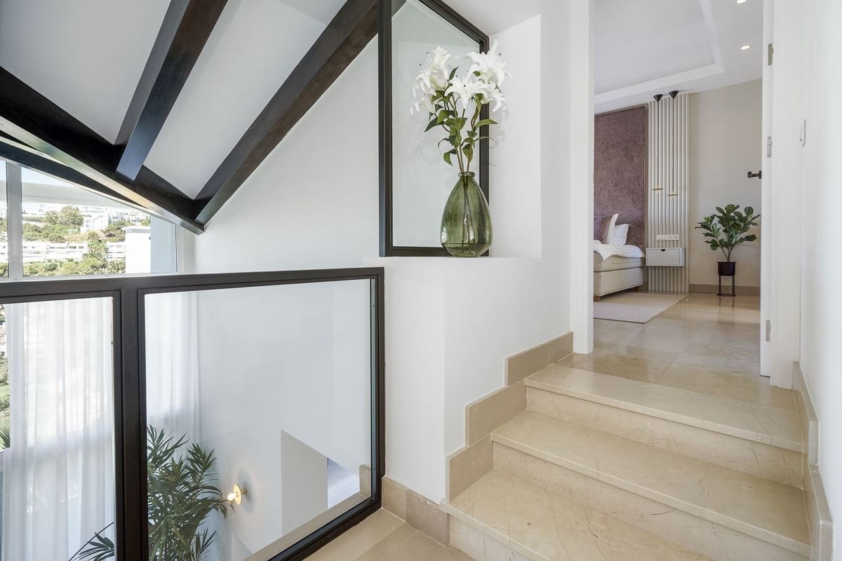 7 bedroom Villa for sale in Benahavis with pool garage - € 5,950,000 (Ref: 7302645)