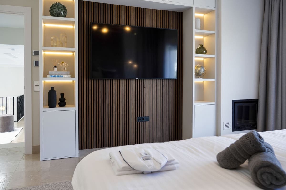 7 bedroom Villa for sale in Benahavis with pool garage - € 5,950,000 (Ref: 7302645)