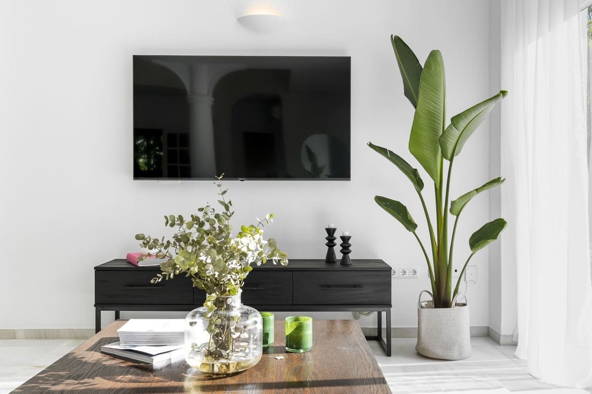 5 slaapkamer Villa te koop in Nueva Andalucia met zwembad garage - € 2.300.000 (Ref: 7306573)