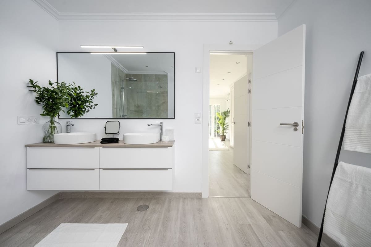 5 sovrum Villa till salu i Nueva Andalucia med pool garage - 2 300 000 € (Ref: 7306573)