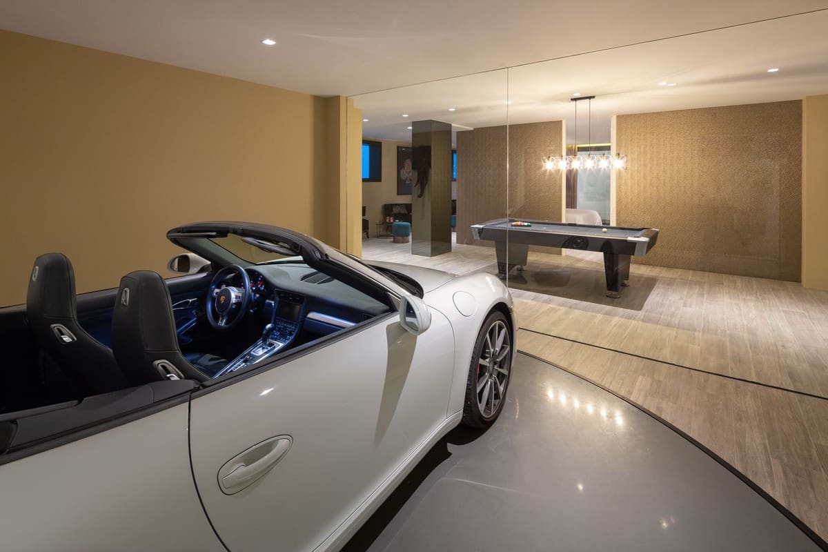 5 bedroom Villa for sale in Marbella with pool garage - € 5,295,000 (Ref: 7376636)