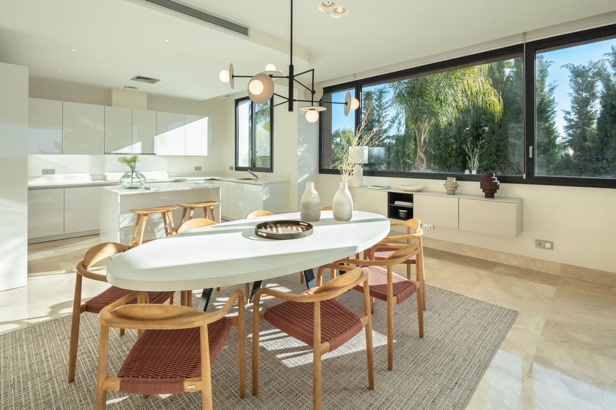 Apartamento de 3 habitaciones en Marbella en venta con piscina garaje - 3.250.000 € (Ref: 7405858)