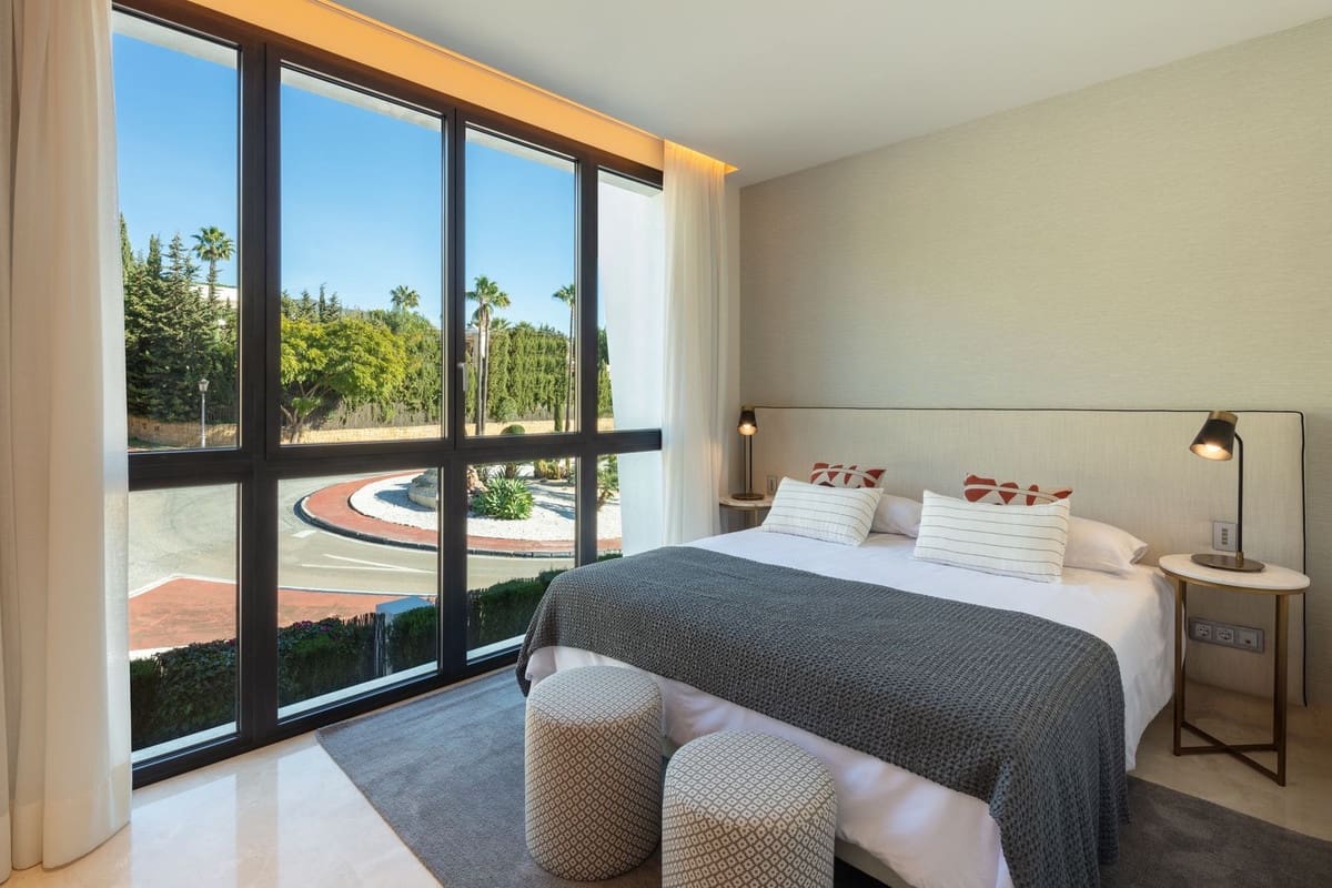 3 bedroom Apartment for sale in Marbella with pool garage - € 3,250,000 (Ref: 7405859)