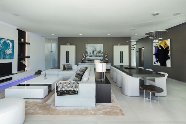 5 bedroom Villa for sale in Marbella with pool garage - € 5,950,000 (Ref: 7423424)