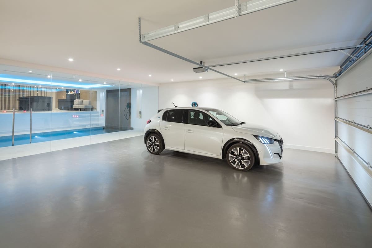 5 bedroom Villa for sale in Marbella with pool garage - € 5,495,000 (Ref: 7423426)