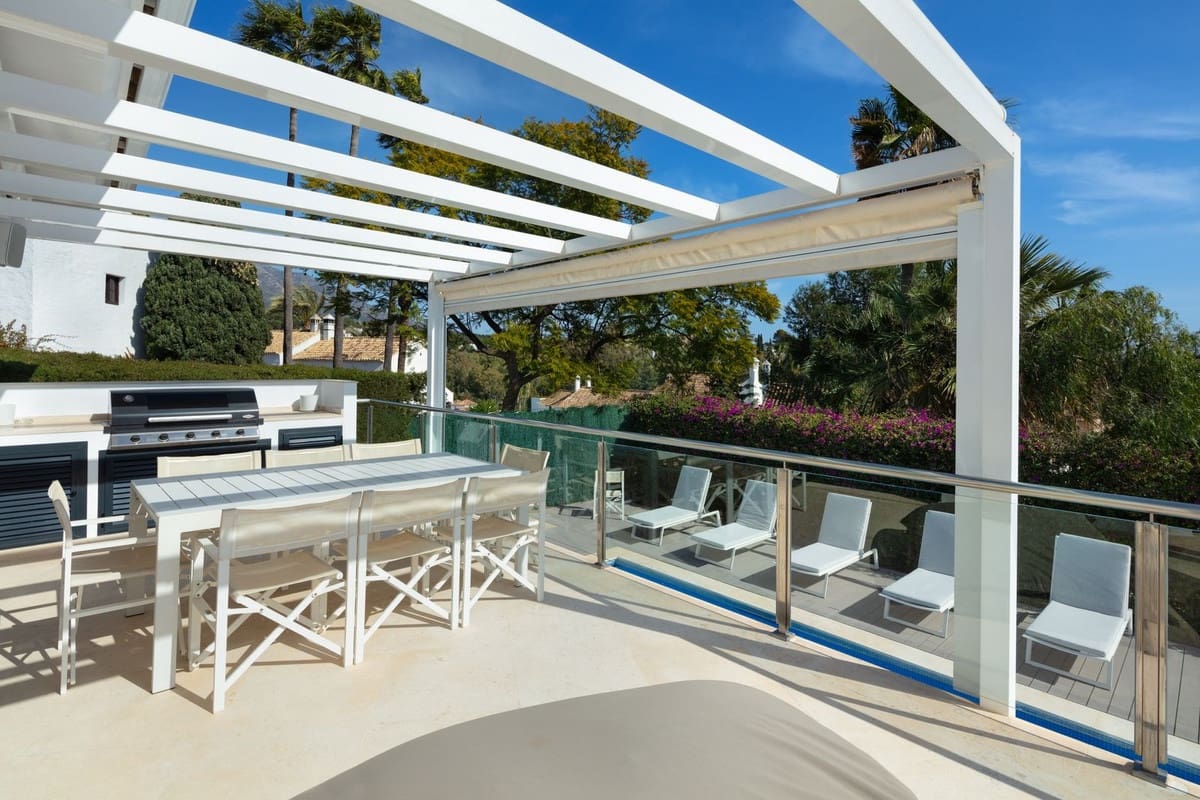 5 quarto Moradia para venda em Nueva Andalucia com piscina garagem - 3 650 000 € (Ref: 7465741)