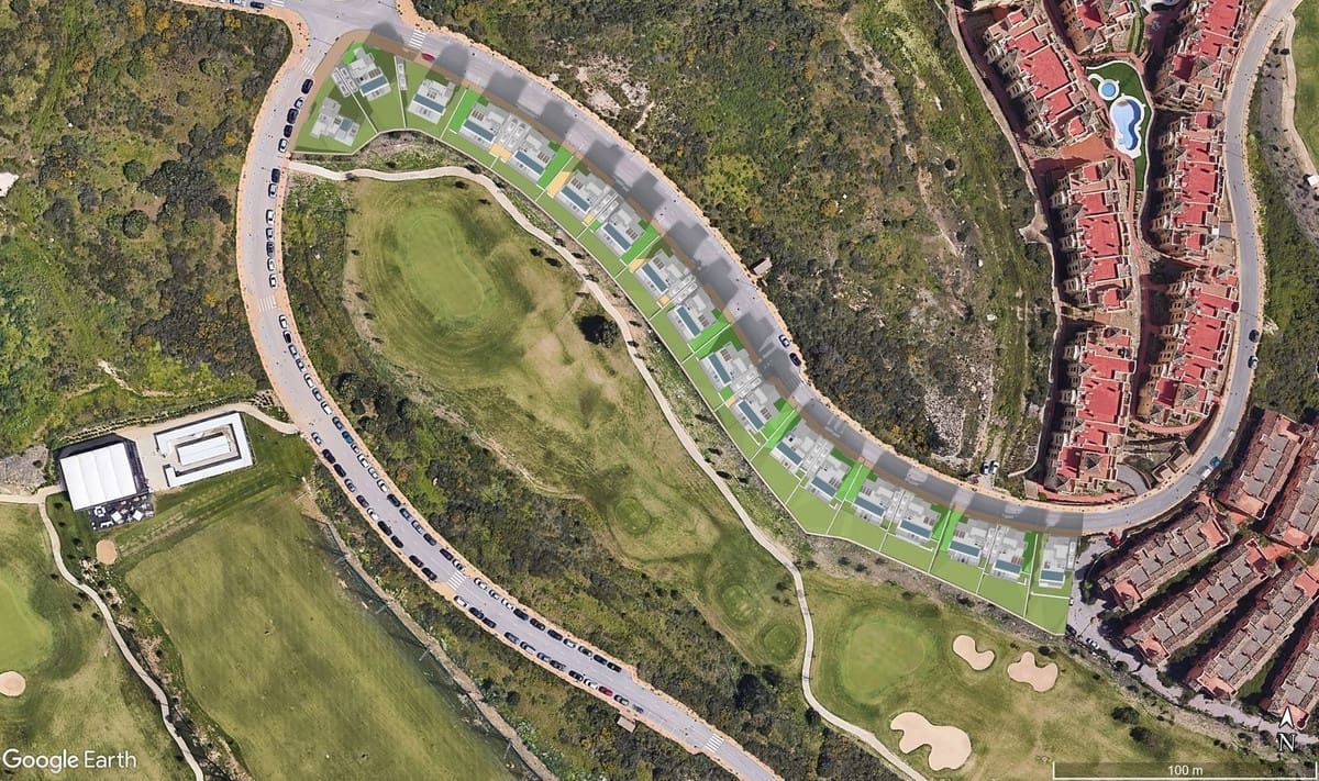 Chalet de 3 habitaciones en Estepona en venta con piscina garaje - 1.118.600 € (Ref: 7486965)