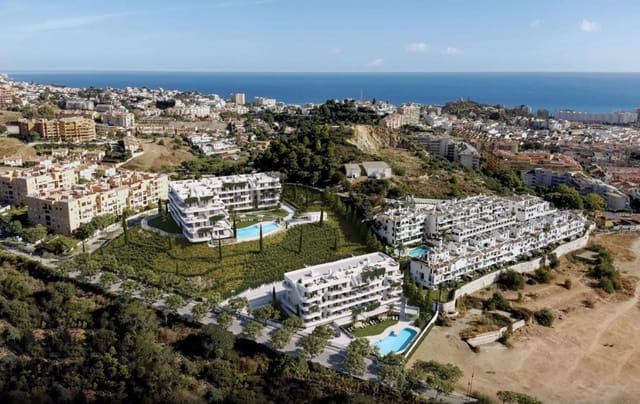2 bedroom Apartment for sale in Mijas Costa, Mijas with pool - € 364,950 (Ref: 7565674)