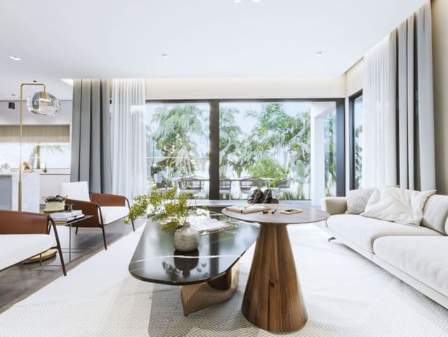 4 bedroom Villa for sale in El Paraiso, Estepona with pool - € 1,495,000 (Ref: 7565675)