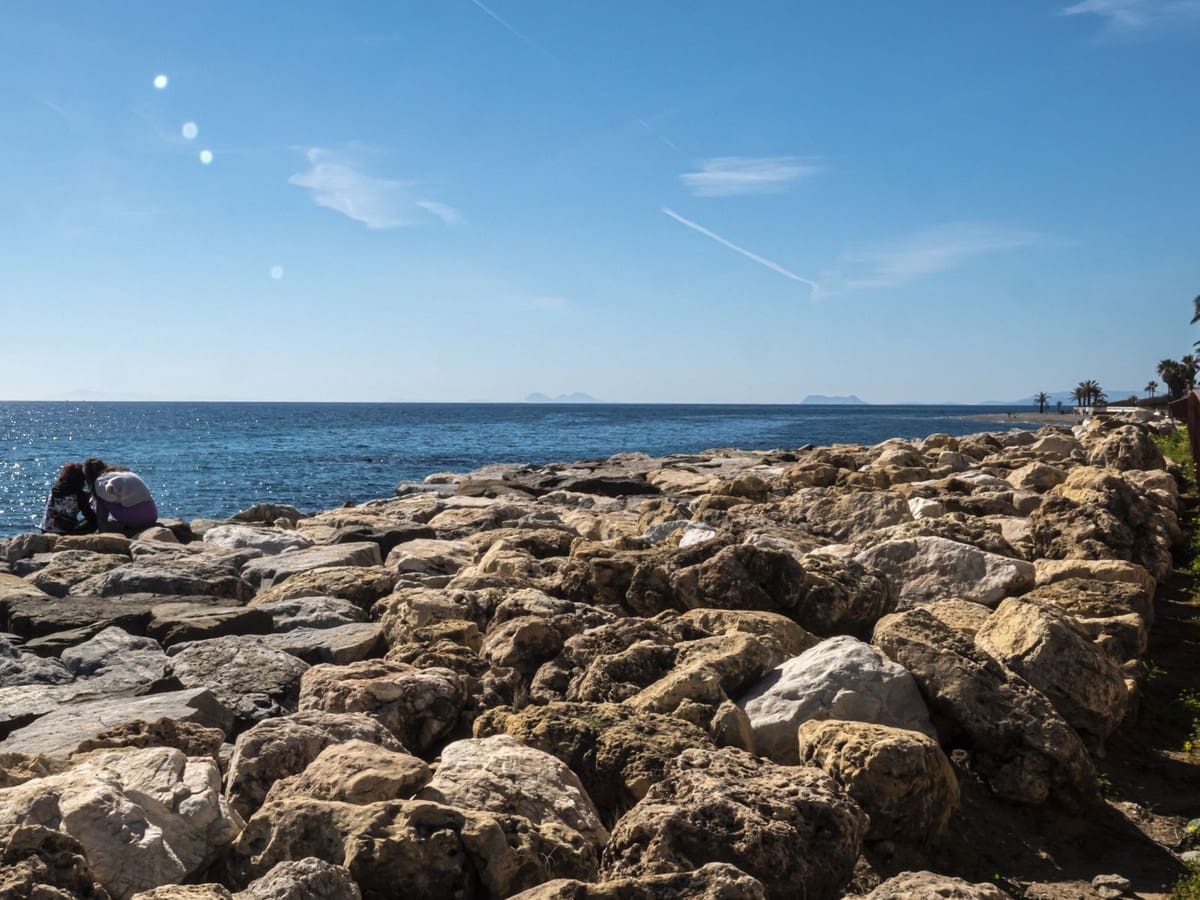 2 bedroom Apartment for sale in Puerto Banus with pool garage - € 1,575,000 (Ref: 7595998)