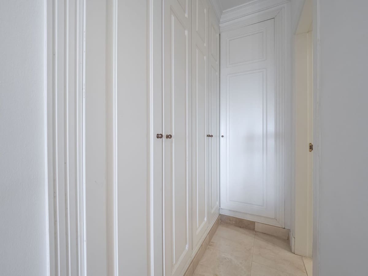 2 bedroom Apartment for sale in Puerto Banus with pool garage - € 1,575,000 (Ref: 7595998)