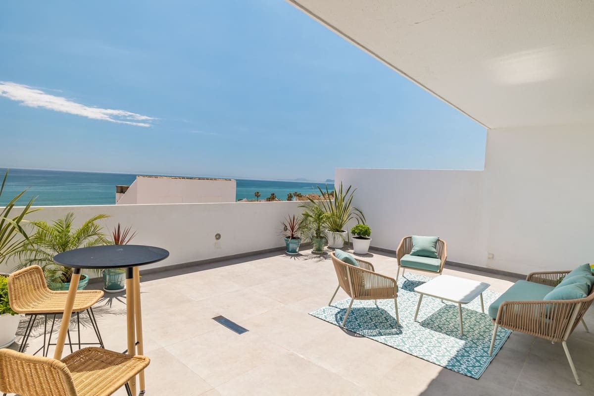 3 slaapkamer Penthouse te koop in Estepona met zwembad garage - € 739.000 (Ref: 7598599)