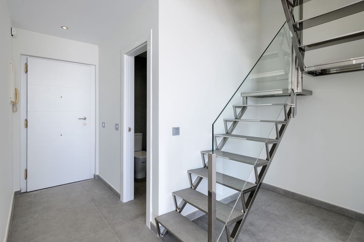 3 soverom Penthouse til salgs i Estepona med svømmebasseng garasje - € 719 000 (Ref: 7601851)