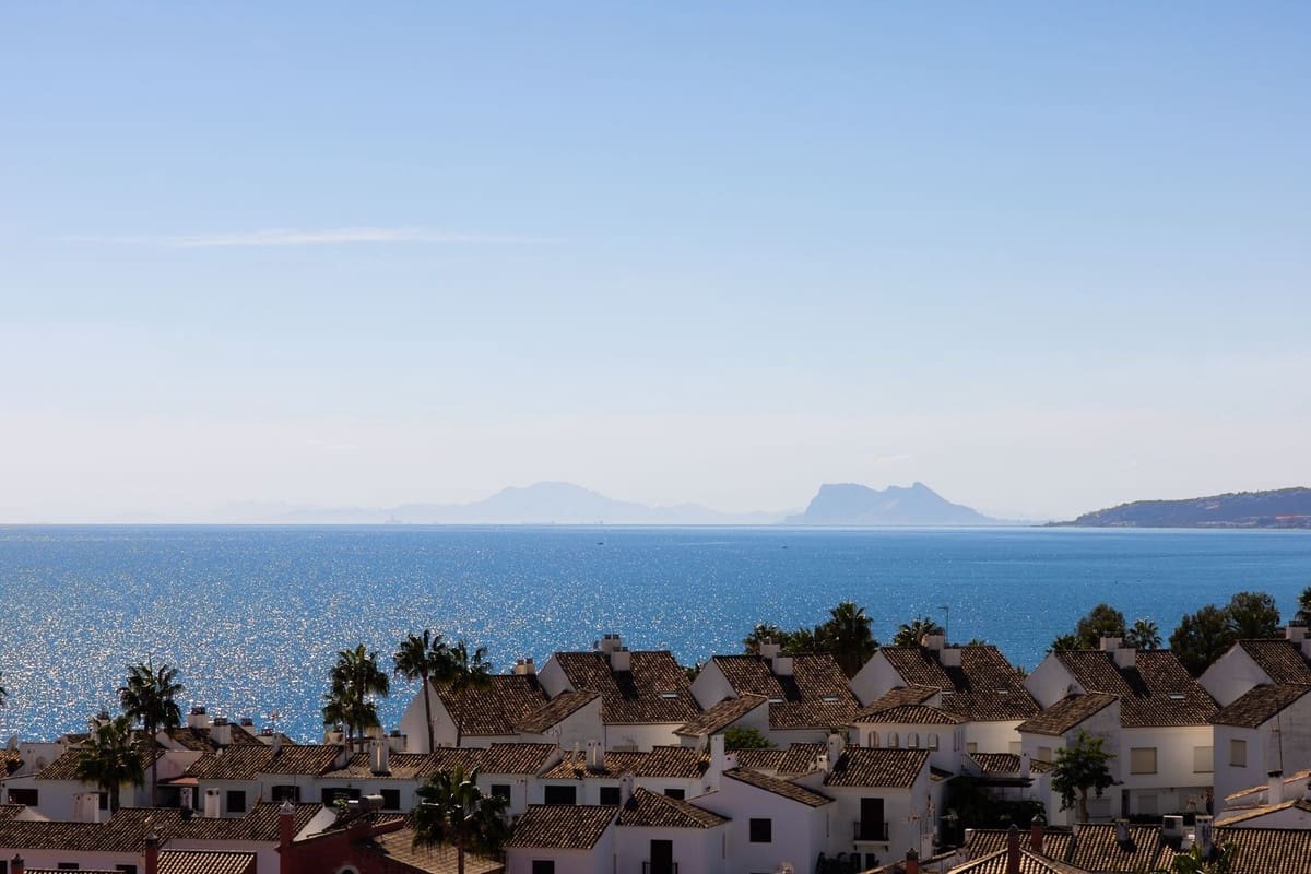 3 soverom Penthouse til salgs i Estepona med svømmebasseng garasje - € 719 000 (Ref: 7601851)