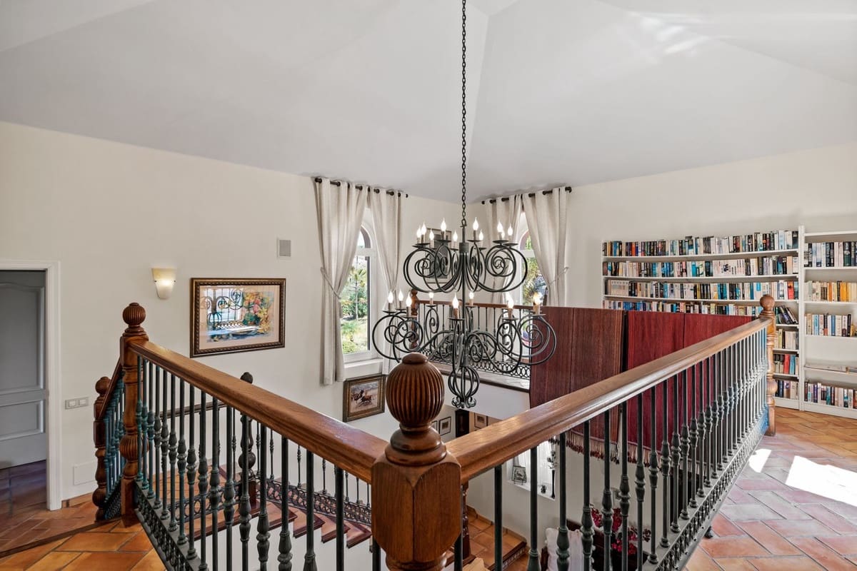 4 soverom Villa til salgs i Benahavis med svømmebasseng garasje - € 3 250 000 (Ref: 7601853)