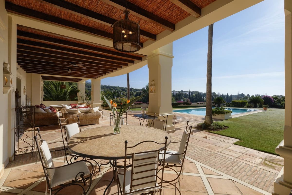 5 bedroom Villa for sale in Marbella with pool garage - € 4,900,000 (Ref: 7617146)