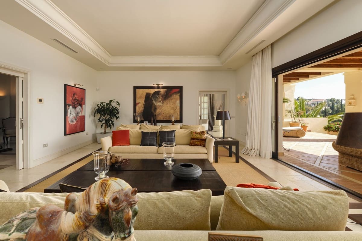 5 bedroom Villa for sale in Marbella with pool garage - € 4,900,000 (Ref: 7617146)